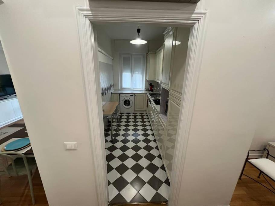 Appartamento Spazioso In Centro Пьяченца Экстерьер фото