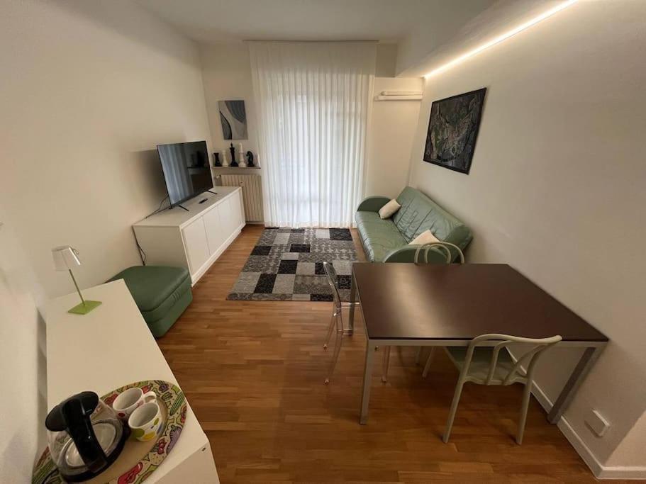 Appartamento Spazioso In Centro Пьяченца Экстерьер фото