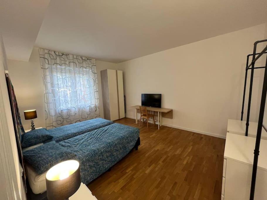 Appartamento Spazioso In Centro Пьяченца Экстерьер фото